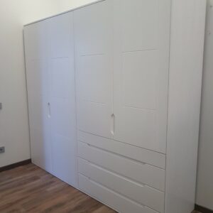 Dabīgās Priedes Masīvkoka Guļamistabas Četrdurvju Skapis “Amata”