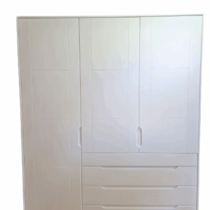 Dabīgās Priedes Masīvkoka Guļamistabas Trīsdurvju Skapis “Amata”